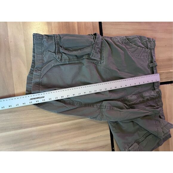 Roundtree & Yorke Men's Classic Fit 9" Inseam Stretch Cargo Shorts Khaki 44 - Picture 5 of 8